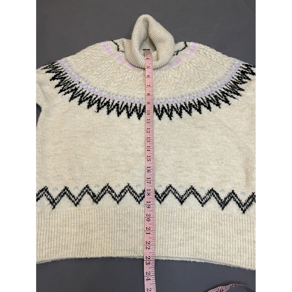 A New Day Womens Sz M Ivory Long Sleeve Turtle Neck Aztec Crochet Fuzzy Sweater - Picture 8 of 10